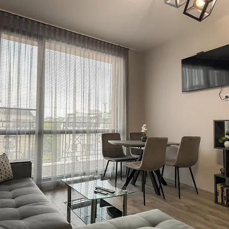 One-bedroom And Modern דירה פלובדיב