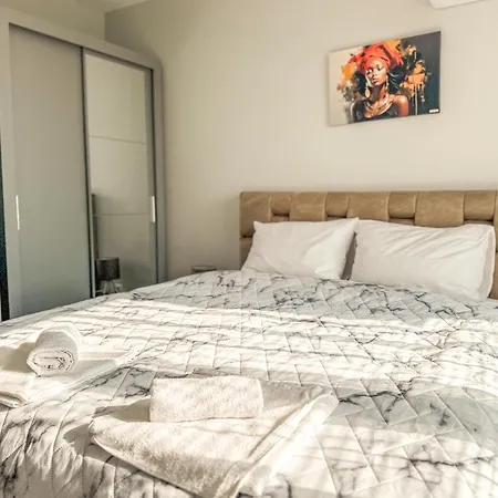 One-bedroom And Modern דירה פלובדיב